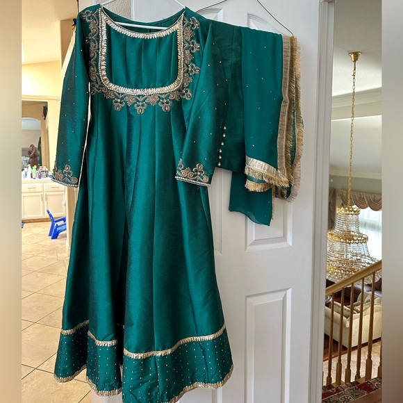Tops - Elegant Green  Dress with Gold Accents
